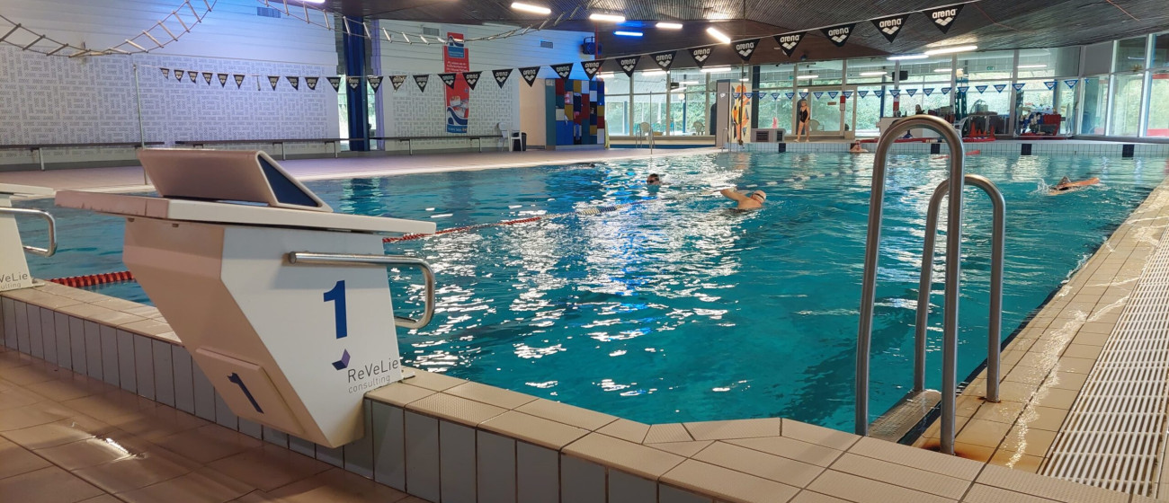 Scharlakenhof-Zwembad-scaled